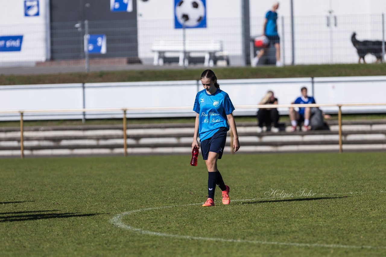 Bild 235 - wBJ TuS Rotenhof - Holstein Kiel : Ergebnis: 1:4